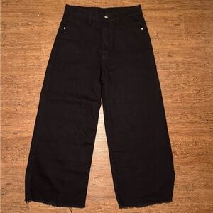 Black Wide-Leg Jeans